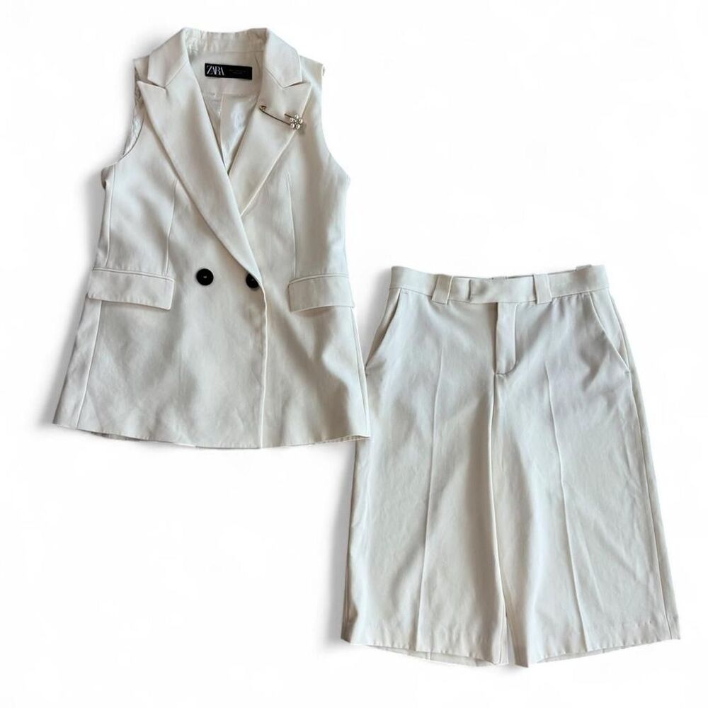 Zara Women's Cream and White Waistcoats-vests